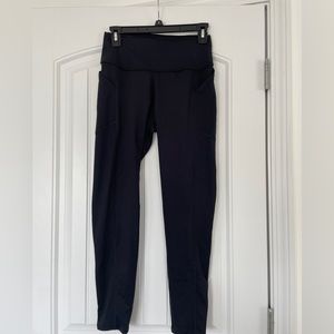 Black high waist leggings with side pockets